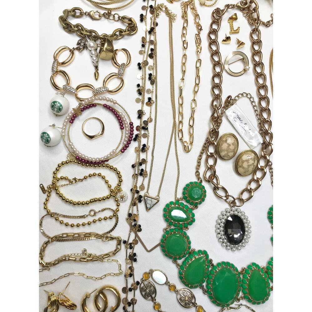 Gold Tone Jewelry Lot 1.8lb 45pc Estate Jewelry Vintage Bulk Necklaces Bracelets - Picture 8 of 16